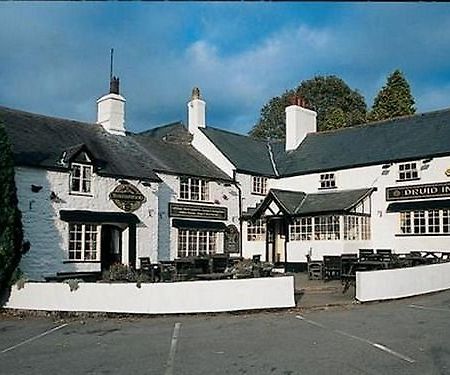 The Druid Inn Llanferres Exterior photo